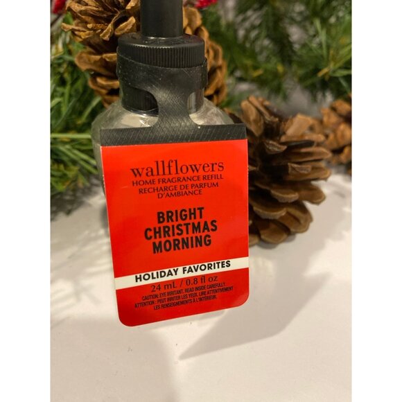 Bath & Body Works Christmas Holiday 2 New Wallflowers - Picture 2 of 6